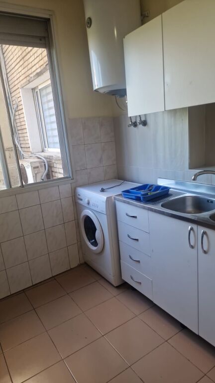 Apartament 1+1 per qira te Mozaiku i Tiranes. 21 Dhjetori