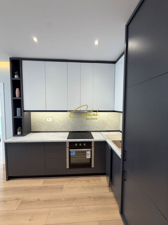 VENDESI APPARTAMENTO 1+1 MYSLYM SHYRI 189.000 EURO