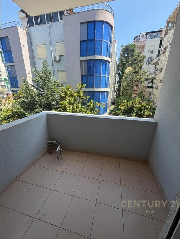 EKSKLUZIVE ! SHITET APARTAMENT 1+1 TEK SHKEMBI I KAVAJES !