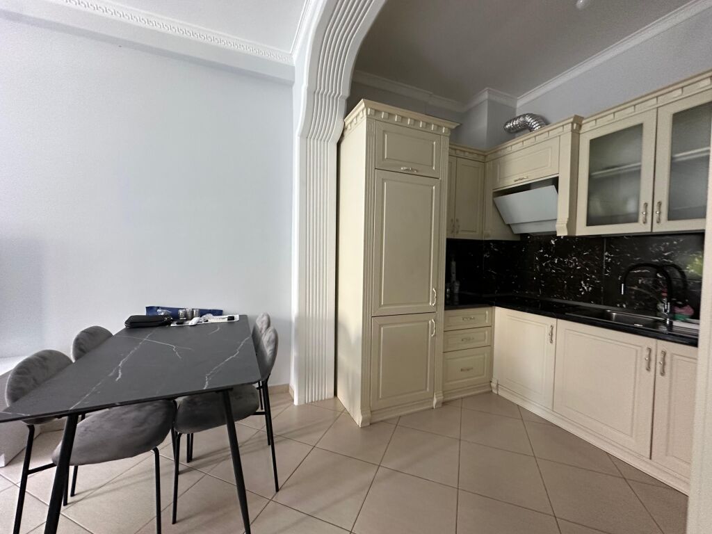 Jepet me Qira Apartament 2+1+2 - Komuna e Parisit
