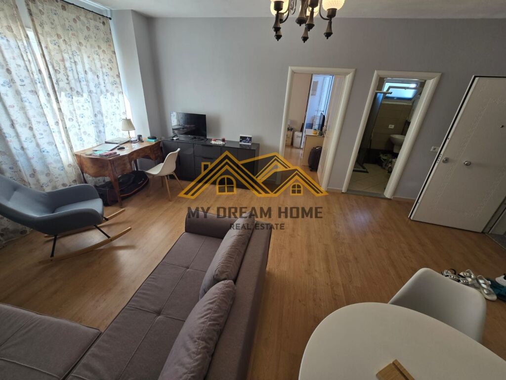 Apartament për Shitje tek Shkembi i Kavajes, Durrës