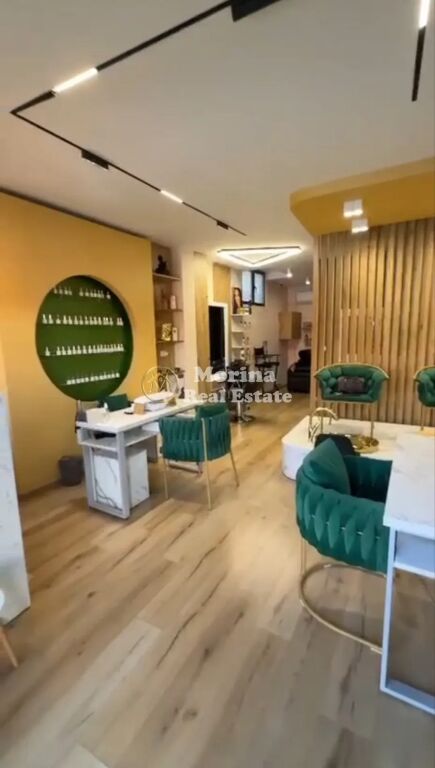 Affitto | Ambjent Biznesi | Rruga Xhanfize Keko | 700 €/mese