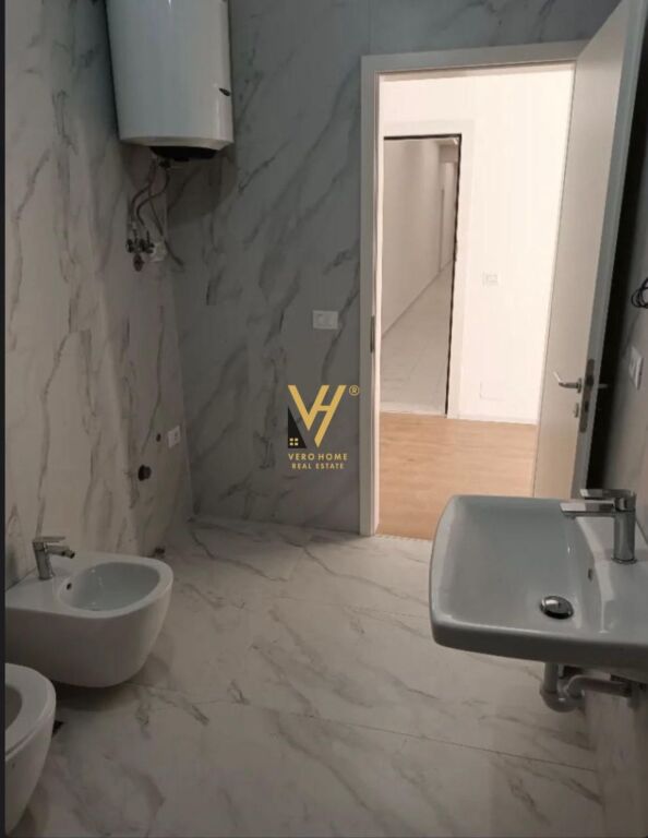 STUDIO APARTMENT FOR RENT AT ALI DEMI 27,000 LEKE