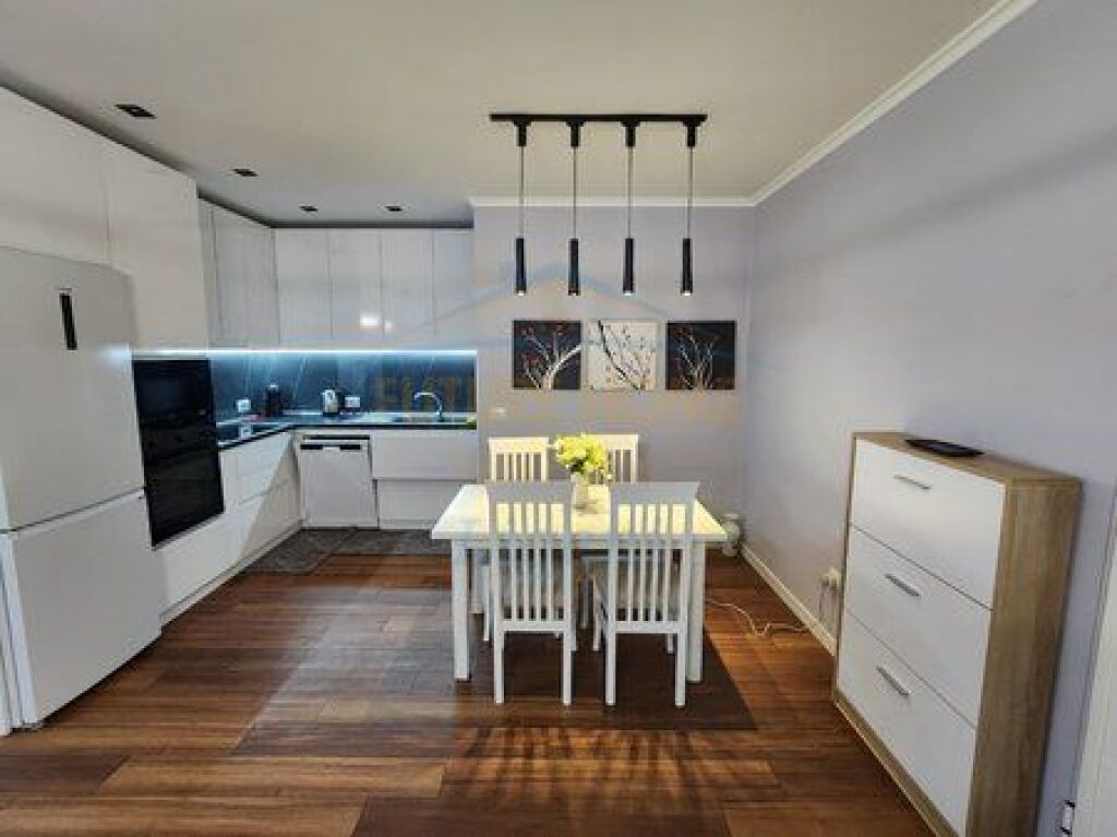 Qera, Apartament 2+1, Liqeni i Thate, Tiranë.