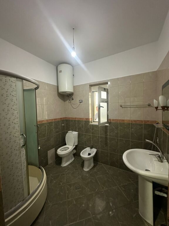 Affitto | Apartament 1 + 1 | Yzberisht | 300 €/mese