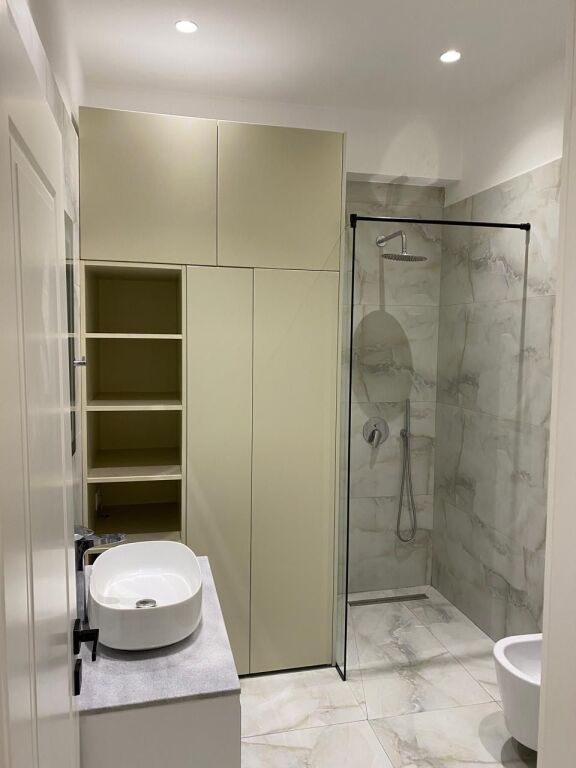 1+1, astir near bar oslo by the road, 120 million leke