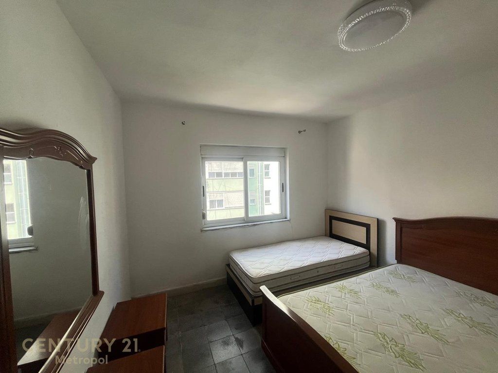 Apartament 1+1 për Shitje pranë Gjimnazit Petro Nini Luarasi