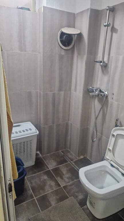 Apartament 1+1 per qira te Mozaiku i Tiranes. 21 Dhjetori