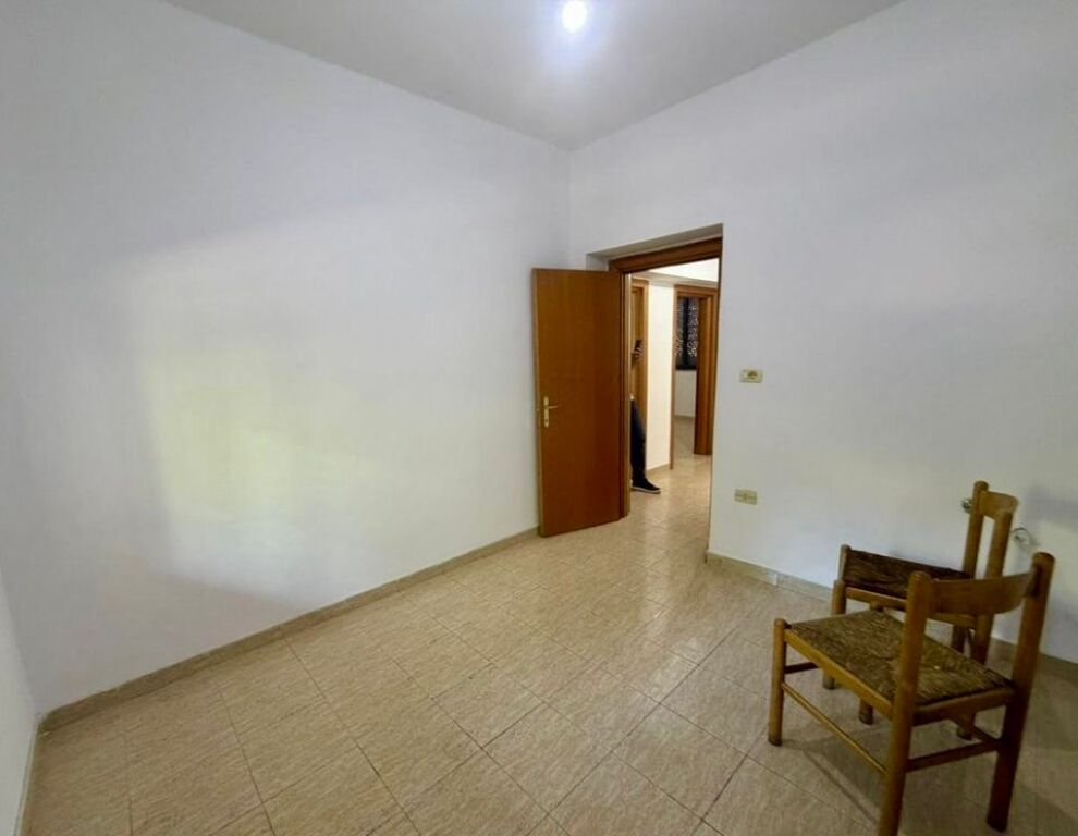 Shitet, Apartament 2+1+Depo, Brryli, Tirane.