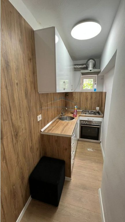 Jap Apartament 1+1 me qera tek Rruga Fortuzi