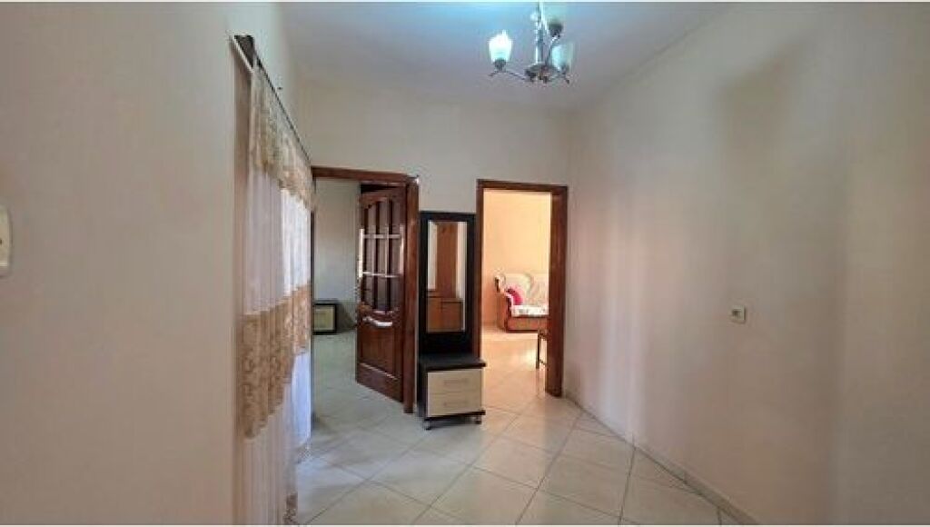 Apartament ne shitje prane Bulevardit