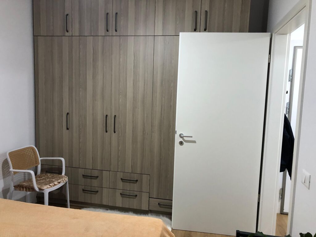 Jepet me qira apartament 1+1