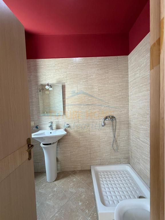 Qera, Apartament 2+1+2, Ali Demi, Tiranë.