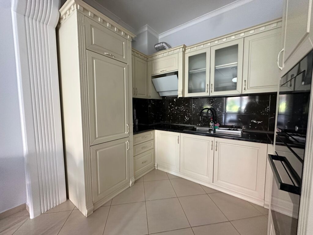 Jepet me Qira Apartament 2+1+2 - Komuna e Parisit