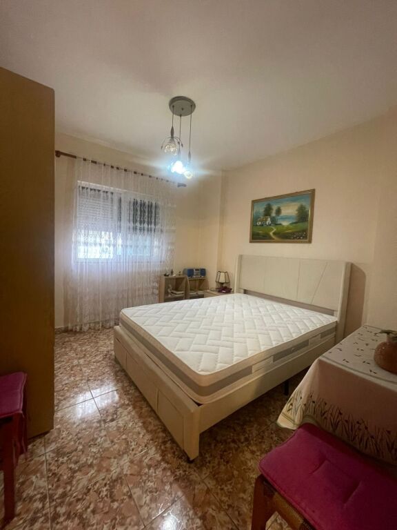 🏢Don Bosko, vicino a Viva Market, affittasi appartamento 2+1 arredato, 55.000 Leke