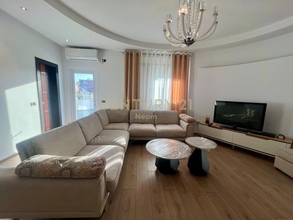 QIRA,APARTAMENT 3+1 (PENTHOUSE) TE GARDA