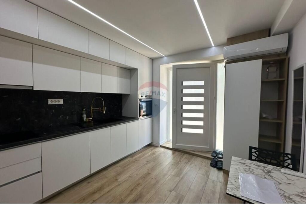 Studio Apartment - For Rent - Muhamet Gjollesha Street, Tirana