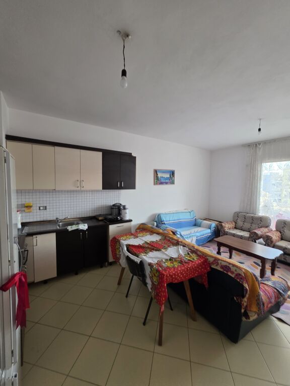 Apartment 1+1 te dy palmat Astir 350€