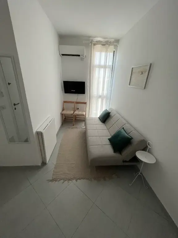 Rent | Apartament 1 + 1 | QSUT | 420 €/month