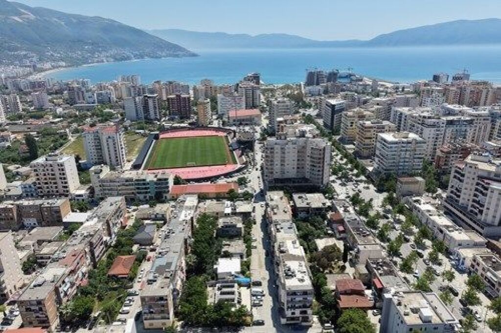 Apartament ne shitje prane Bulevardit