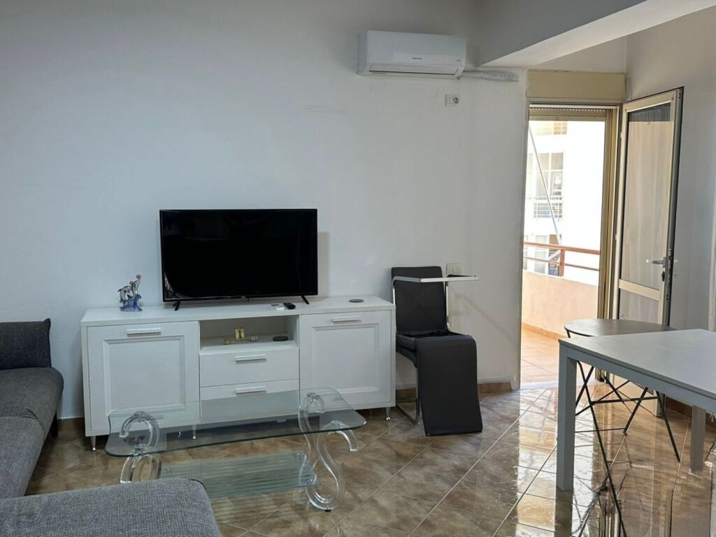 Në shitje 2 apartament