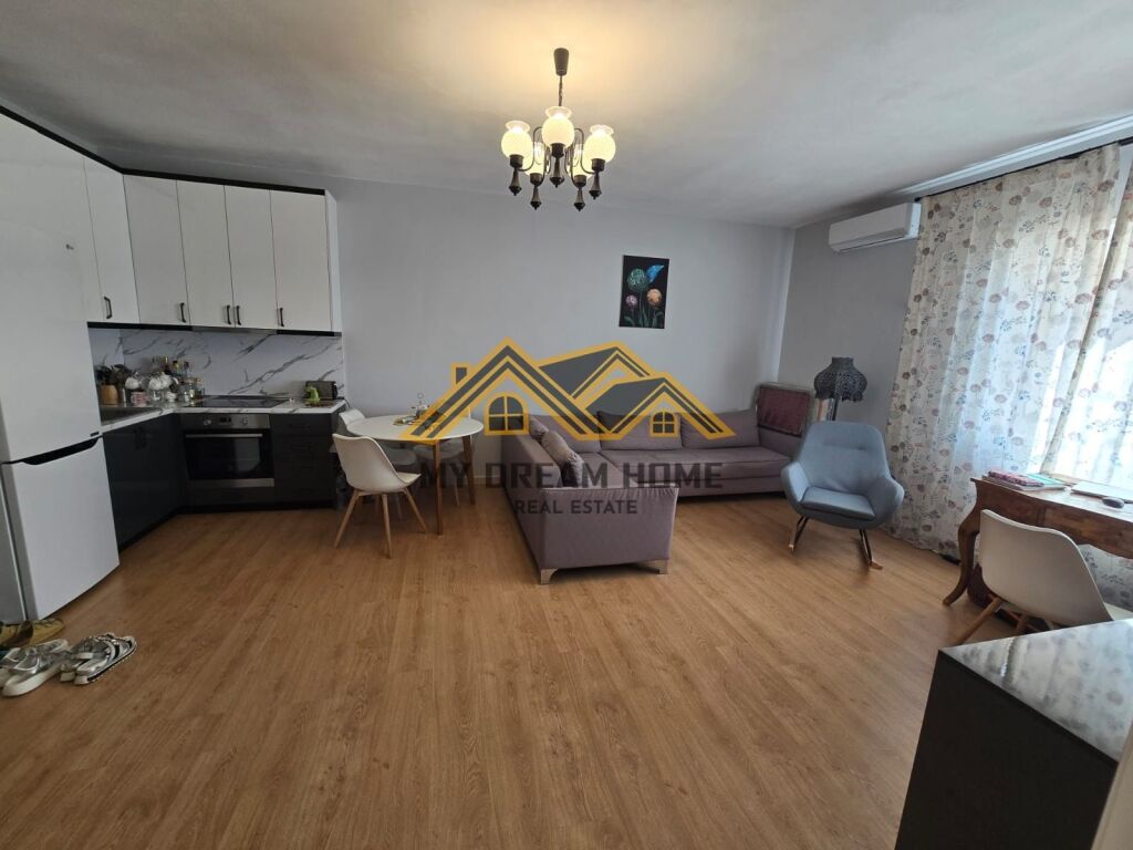 Apartament për Shitje tek Shkembi i Kavajes, Durrës