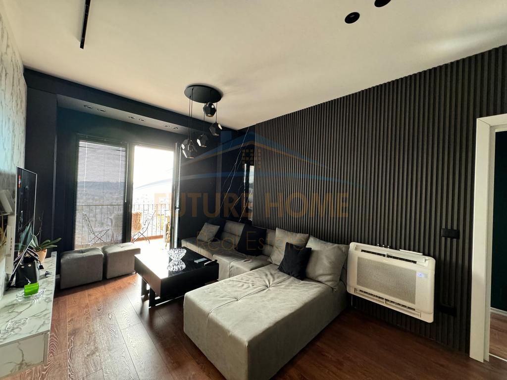 In vendita, Appartamento 2+1+2, Tirana Garden Building, Tirane.