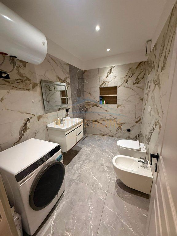 Qera, Apartament 2+1+2 + Verandë + Post Parkimi, Sofia Hill Residence