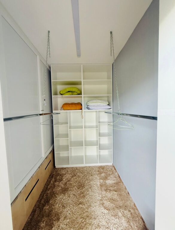 🏡 Jepet me qira apartament 2+1 📍 Liqeni i Thatë 💰 1200 €/muaj (i diskutueshëm)