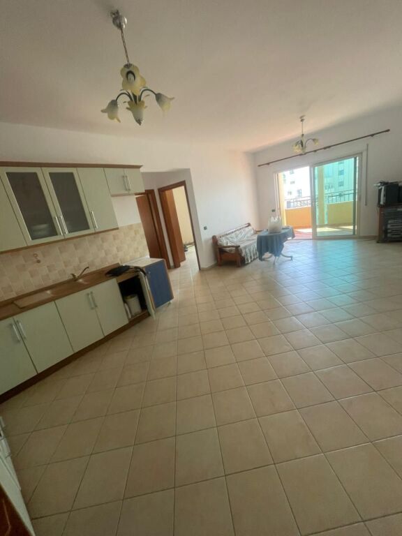 Apartament per shitje ne vije te pare te Shkembi i Kavajes