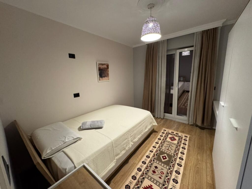 Shitet Apartament 2+1 , Mine Peza