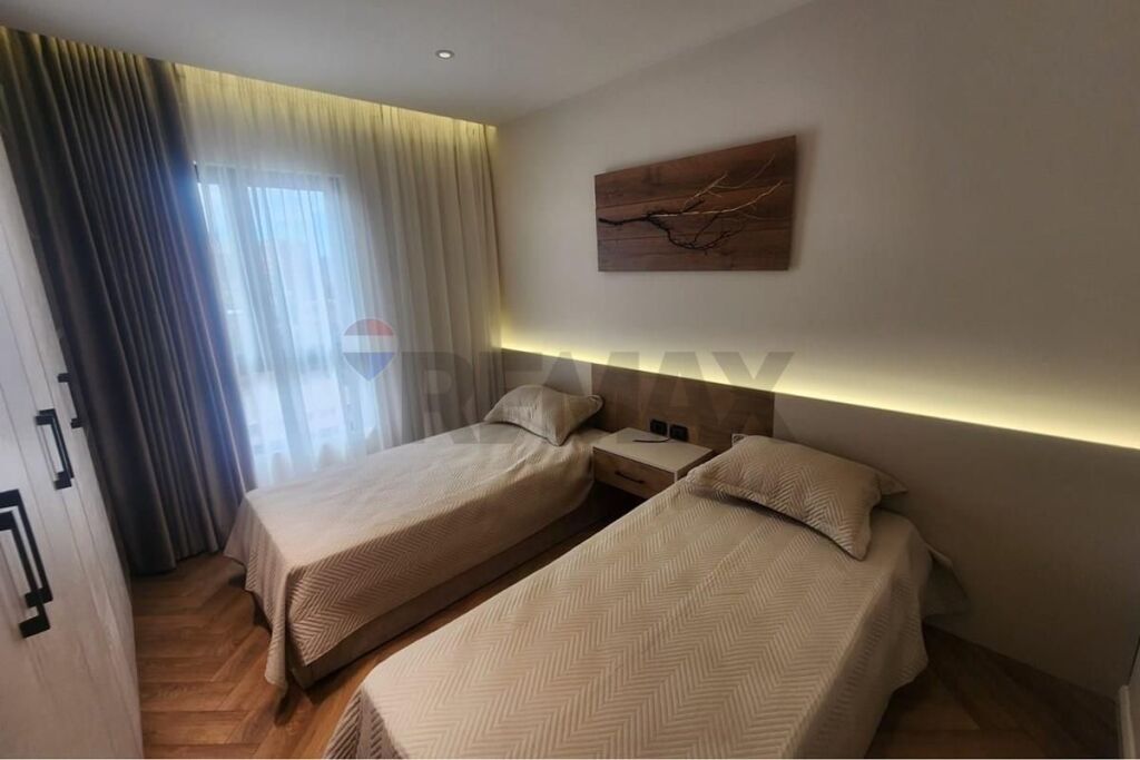 Shitet apartament 2+1 te Rruga e Kavajes ,perballe Delijorgjit