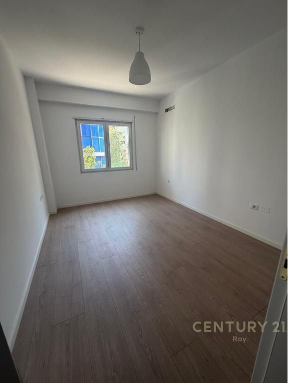 EKSKLUZIVE ! SHITET APARTAMENT 1+1 TEK SHKEMBI I KAVAJES !