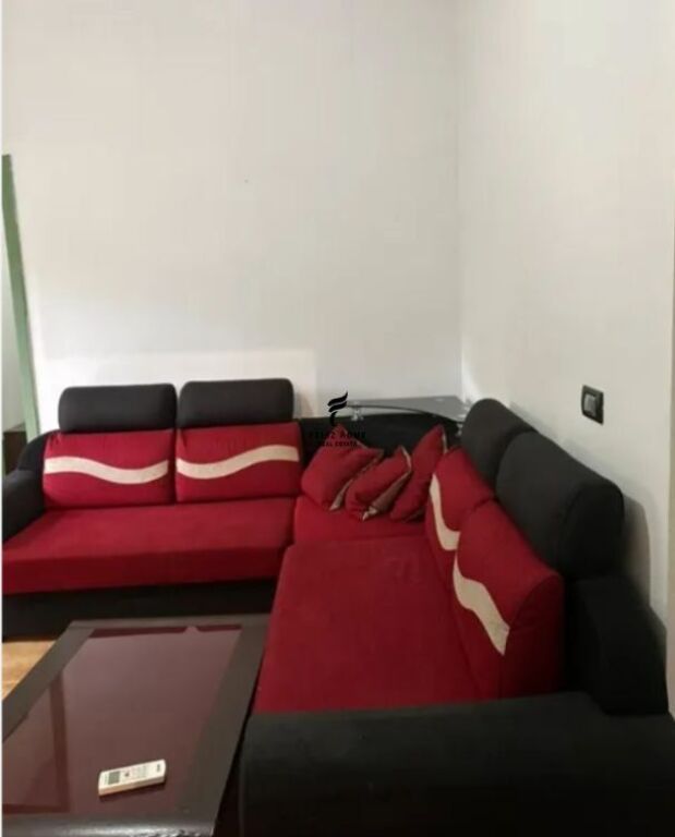 APARTAMENT ME QERA 1+1 VASIL SHANTO 45.000 LEKE FH-77547