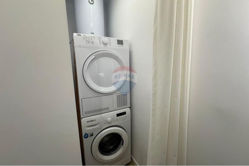 Studio Apartment - For Rent - Muhamet Gjollesha Street, Tirana
