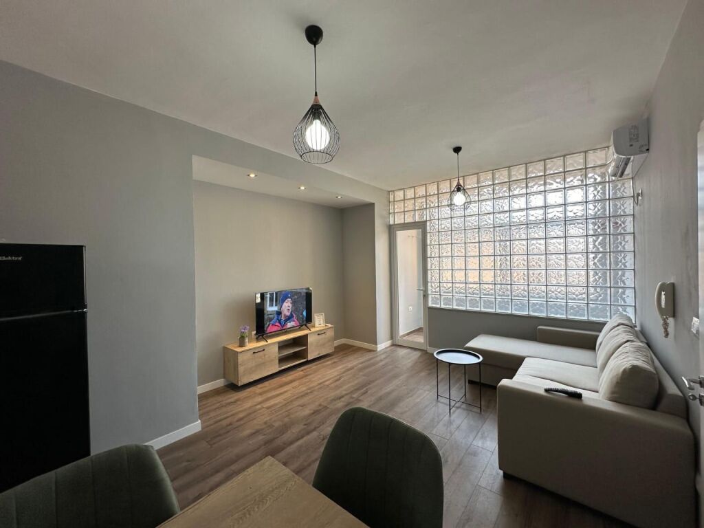 Qera | Apartament 1 + 1 | Pazari i Ri | 650 €/muaj
