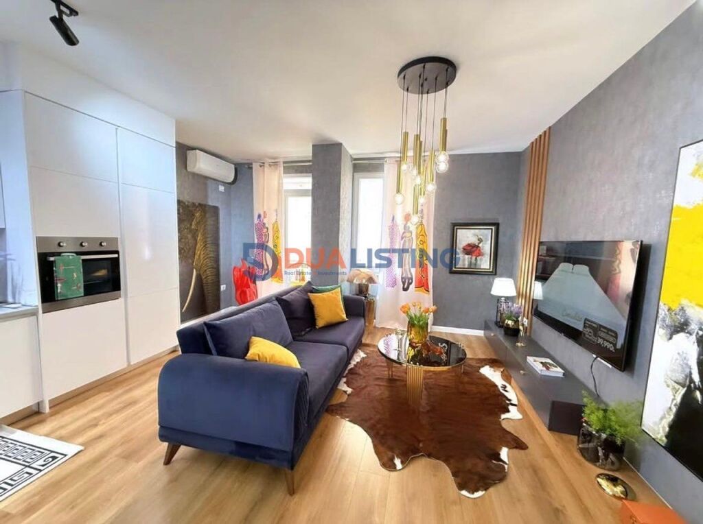 Japim me qira Apartament 1+1 ne zonen e 21 Dhjetorit.