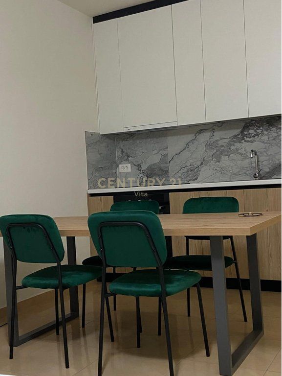 APARTAMENT 1+1 PER SHITJE NE DURRES !!!