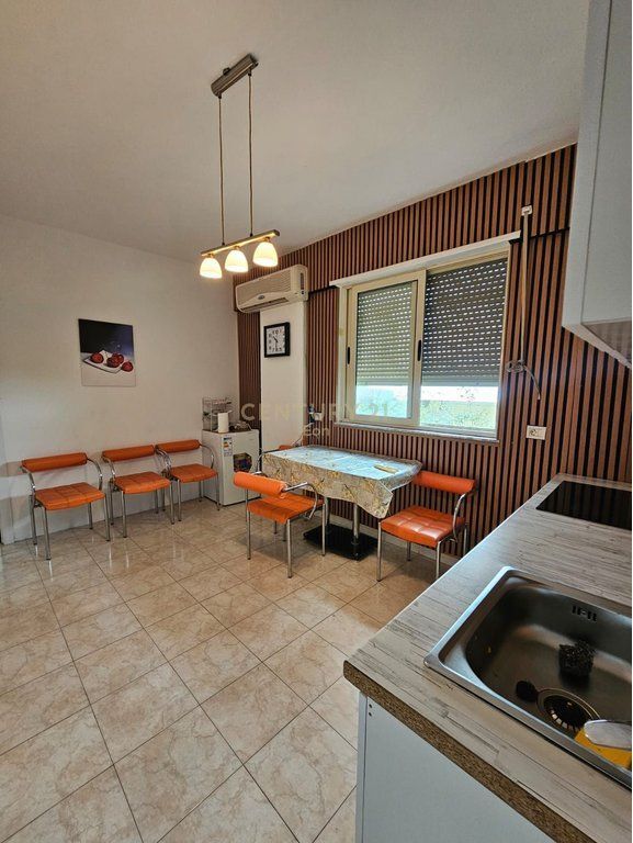 SHITET APARTAMENT 2+1 TEK SHKEMBI KAVAJES !