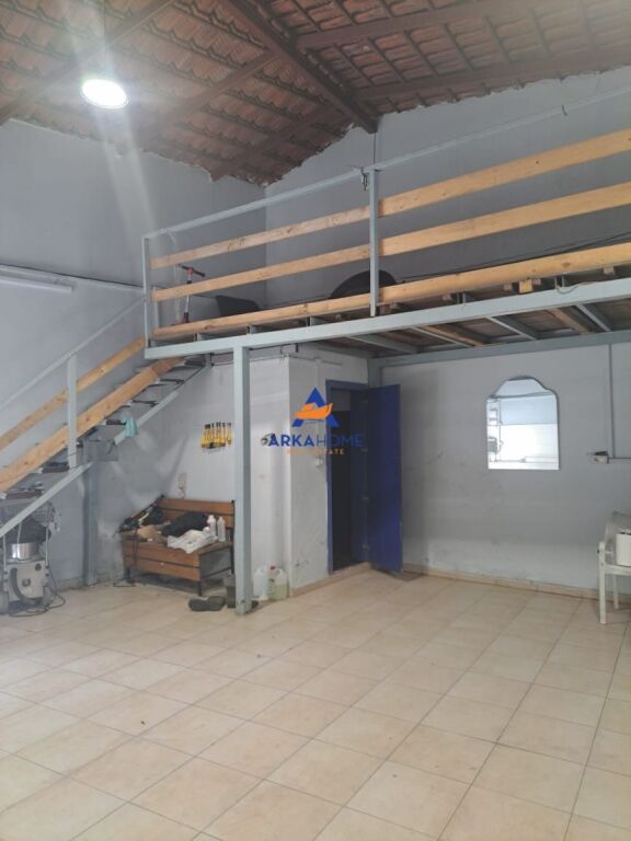 JEPET AMBJENT ME QERA 200M2 "PAZARI I RI" CMIMI SIPAS KERKESES