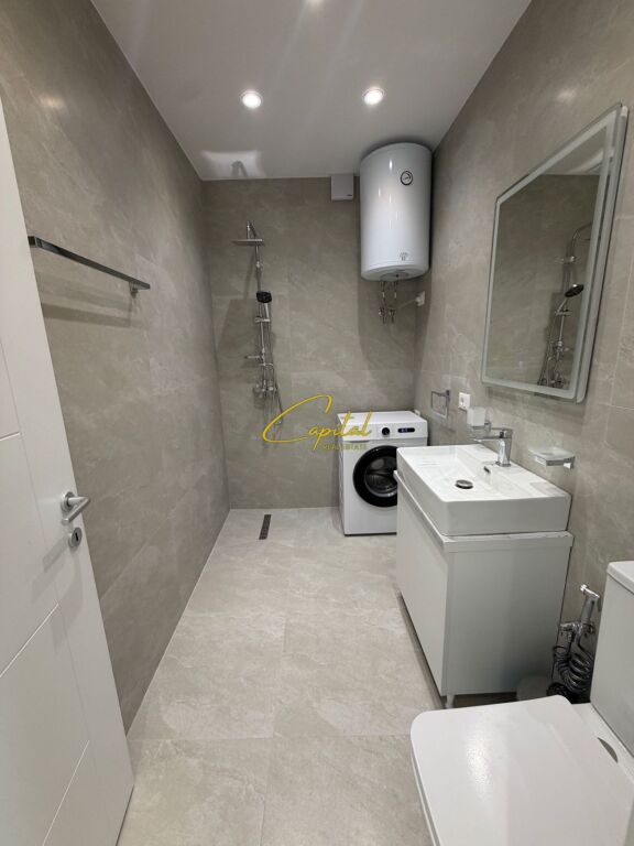 VENDESI APPARTAMENTO 2+1 MYSLYM SHYRI 235.000 EURO
