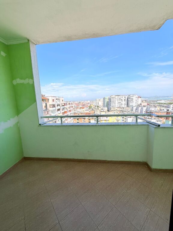 SHITET APARTAMENT 3+1+2 PRANE TREGUT INDUSTRIAL, DURRES