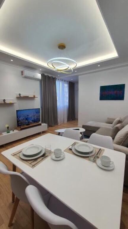Apartment 1+1 for rent opposite Le Bon at Zogu i Zi