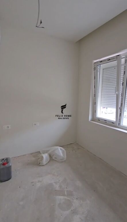 ZYRE ME QERA 65 M2 21 DHJETORI 80.000 LEKE FH-77420