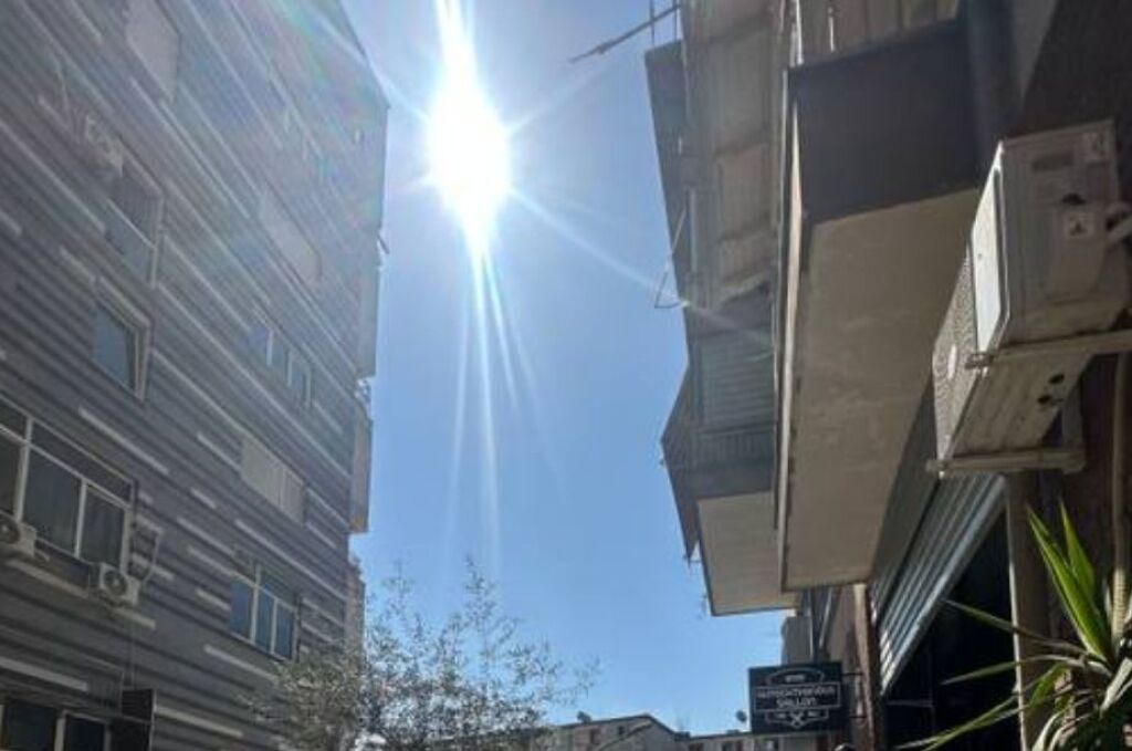 Shitet Apartament 1+1 me Verandë