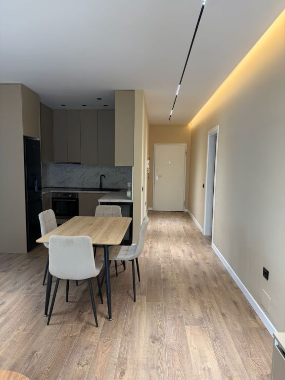 Qera | Apartament 2 + 1 | Xhamlliku | 800 €/muaj
