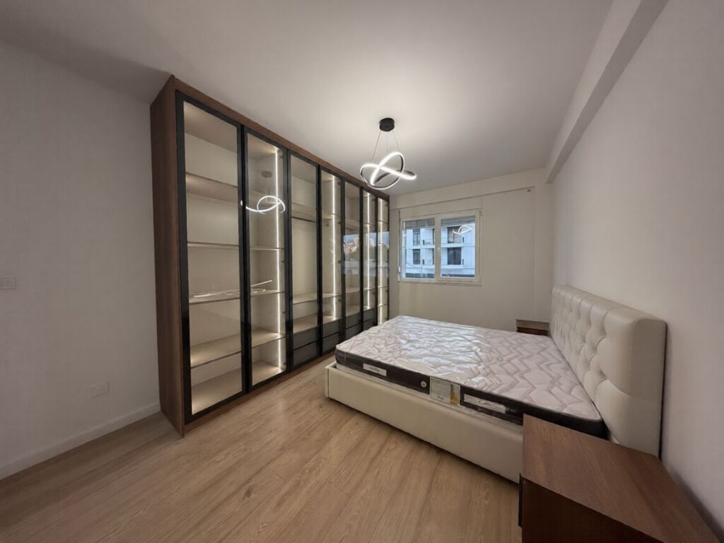 Jepet me qira apartament 1+1