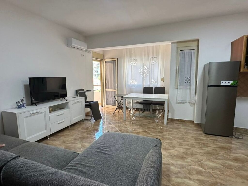 Në shitje 2 apartament