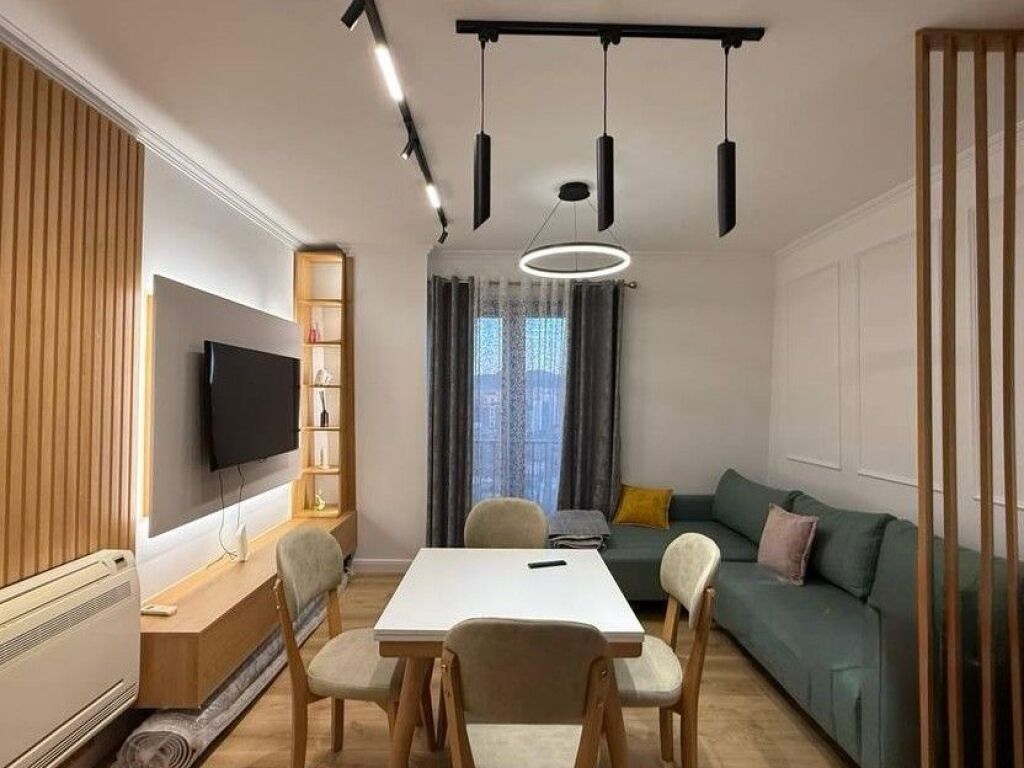 Apartament 1+1 me qera ne qender, Rruga e kavajes