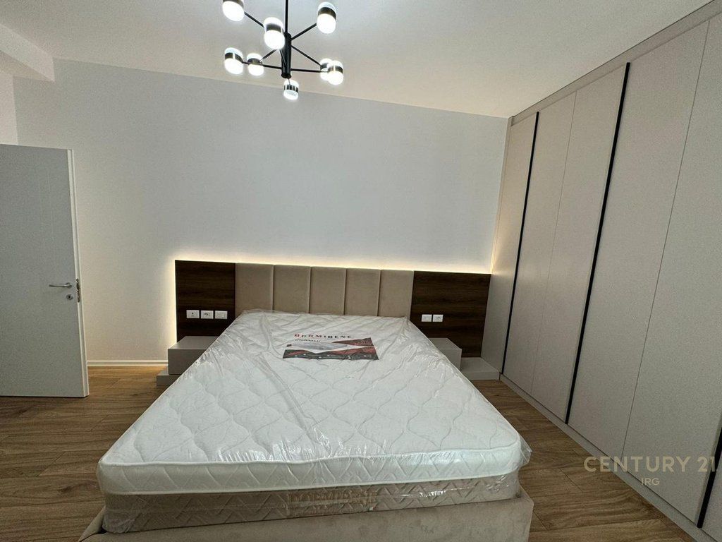 APARTAMENT 2+1+POST PARKIMI TE TIRANA GARDEN BUILDING!